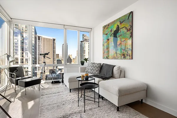 Rented by Compass | media 7