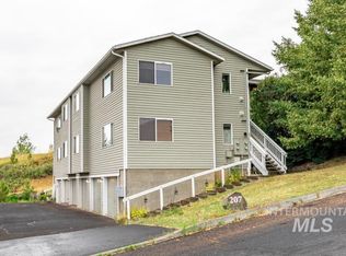 207 Lathen St #B, Moscow, ID 83843