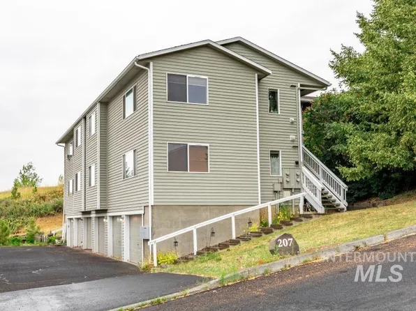 207 Lathen St #B, Moscow, ID 83843