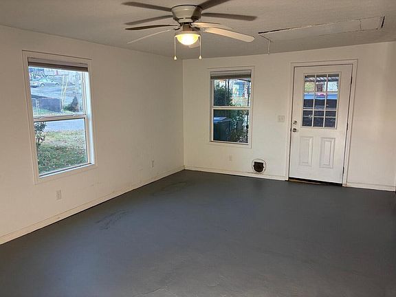 5th image of 605 College St