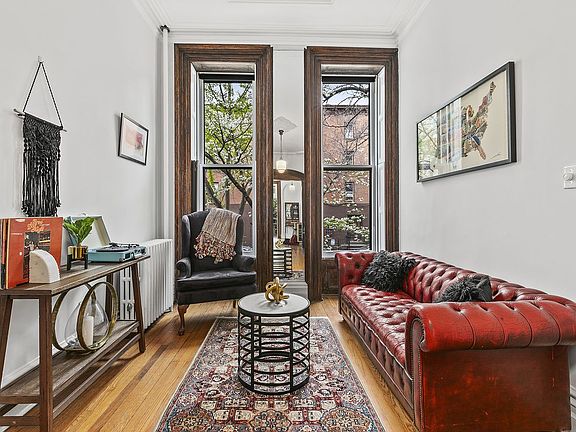 3rd image of 265 Carlton Ave