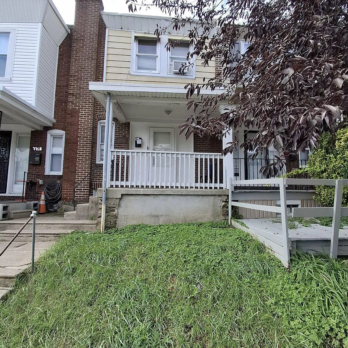 3 bed, 1.0 bath, 1038 sqft, $1,875 — Photo 2