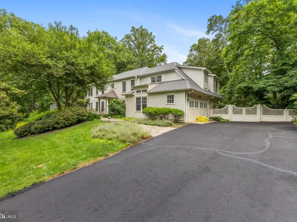 11103 Burywood Ln, Reston, VA 20194