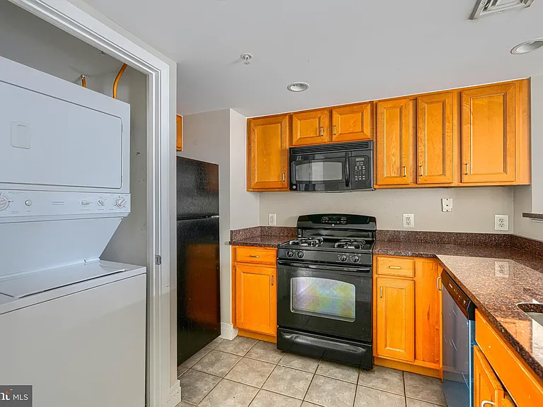 414 Water St #1404 — Photo 14