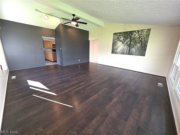 5th image of 9061 Cranbrook Dr