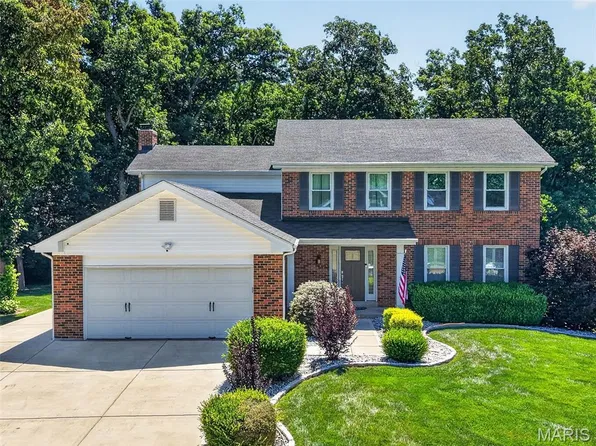 874 Sugar Hill Dr, Ballwin, MO 63021
