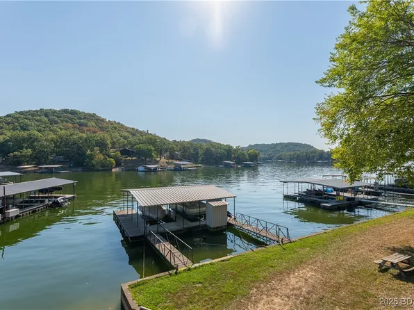 70 Amber Rd, Sunrise Beach, MO 65079