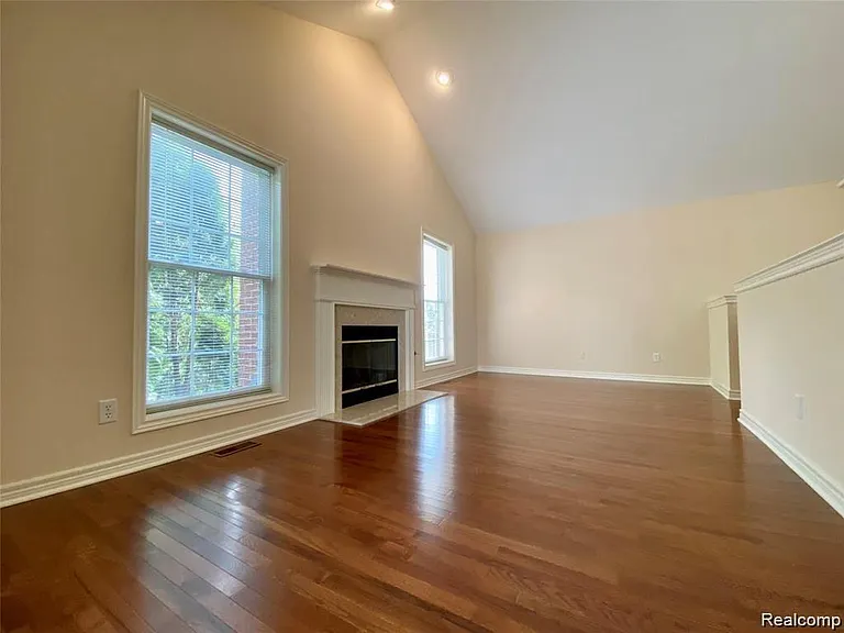 341 S Village Way — Photo 11