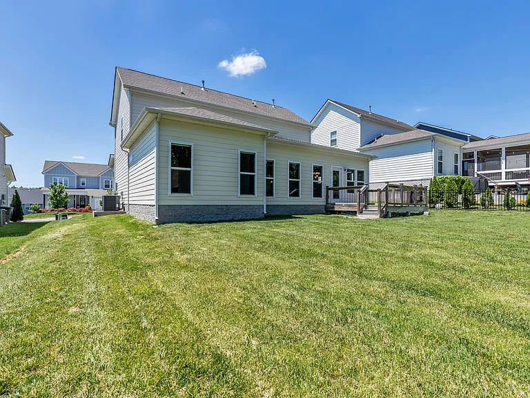 633 Castle Rd — Photo 33
