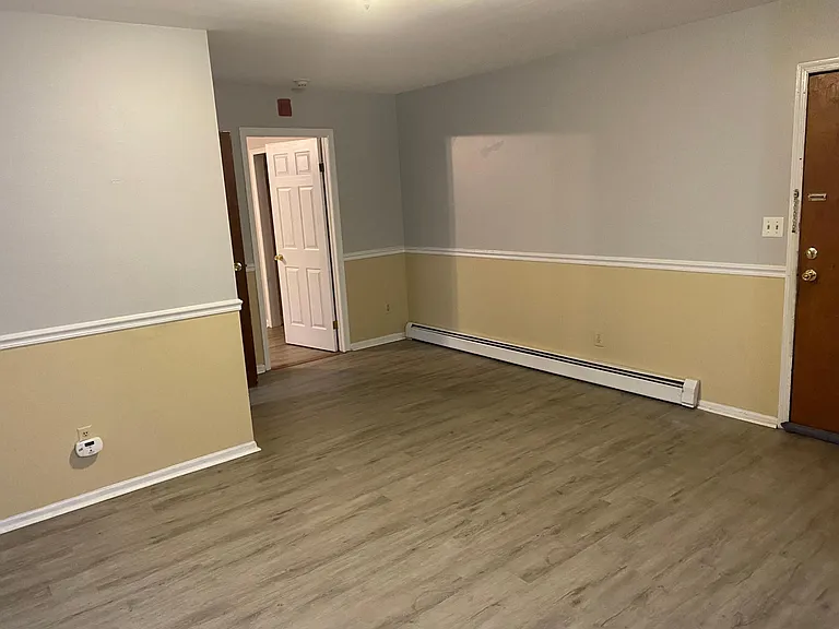 237 Hollywood Ave #4 — Photo 5