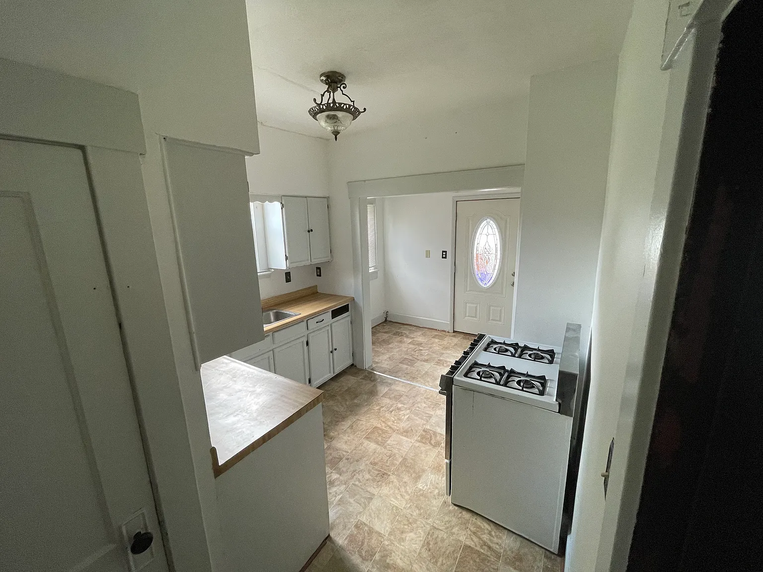 3 bed, 1224 sqft, $1,000 — Photo 4