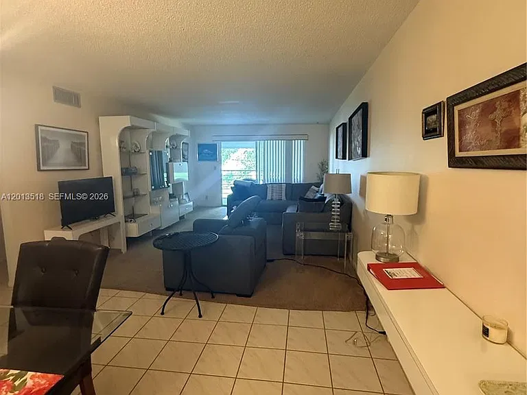 4401 Martinique Ct #B2 — Photo 6