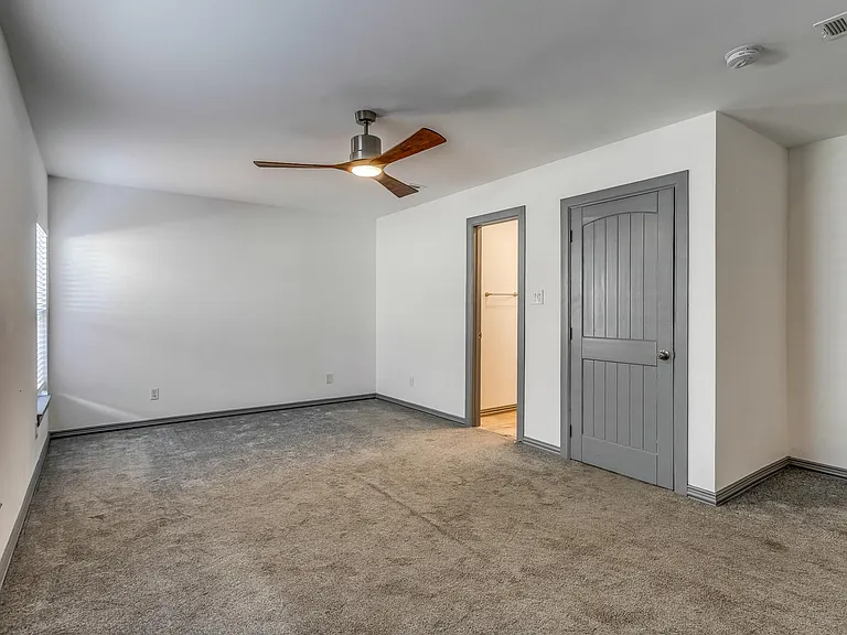 3118 Carlson Dr — Photo 24