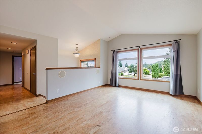 4th image of 10381 Wilkes Court NW