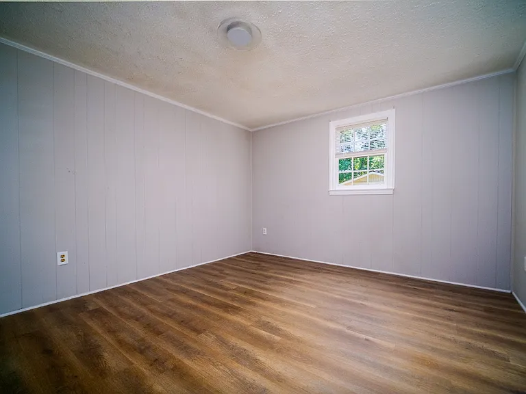 2017 Redwood Cir — Photo 11