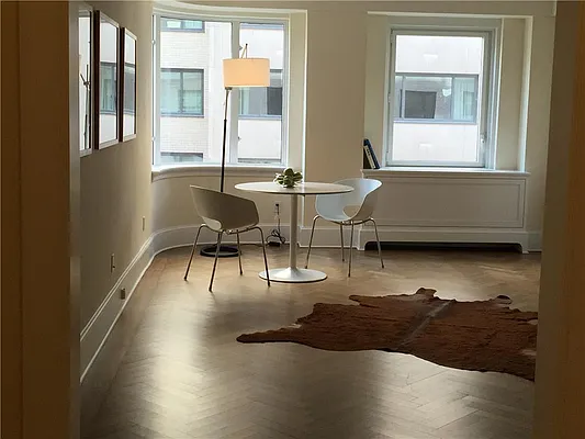 Rented by R New York | media 58