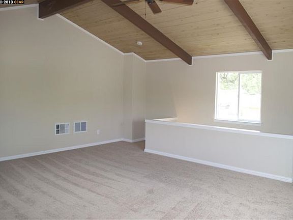 2nd image of 915 Ventura Ave