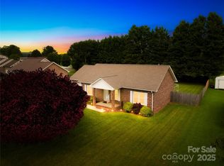 1013 Saint Davids St SE, Conover, NC 28613