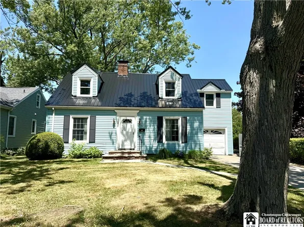 16 Taft Pl, Dunkirk, NY 14048