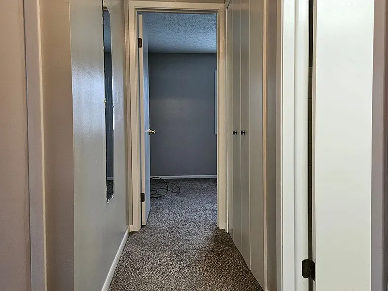 1242 Colonial Dr — Photo 12