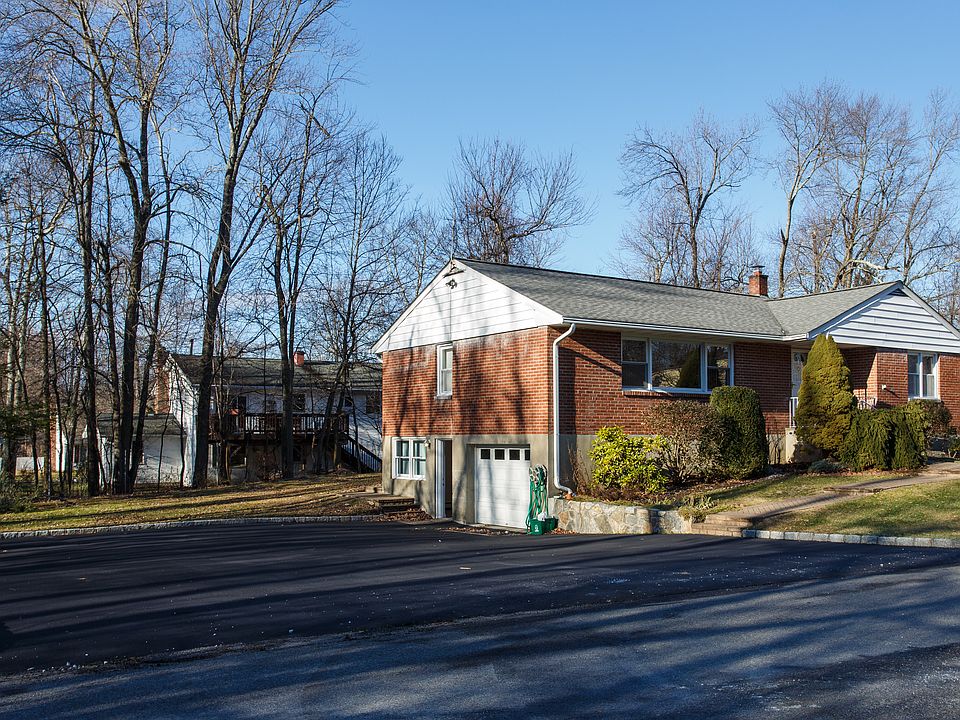 1st image of 1551 Paine St