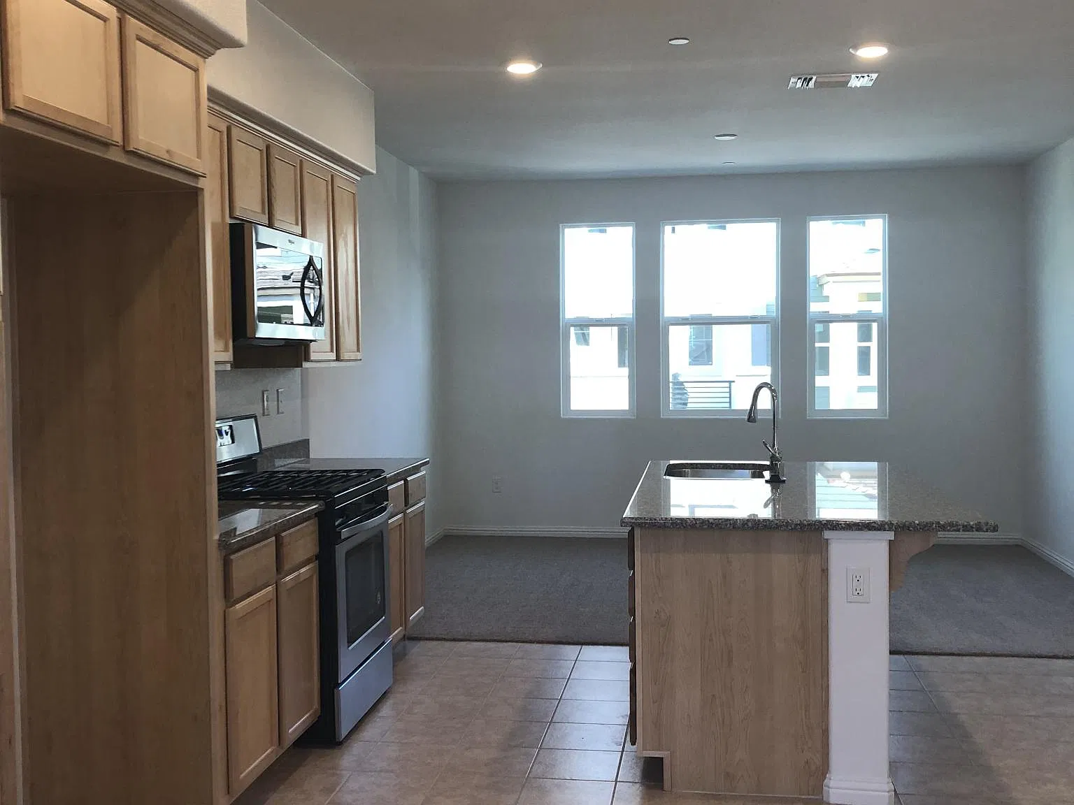 866 Garden St — Photo 3