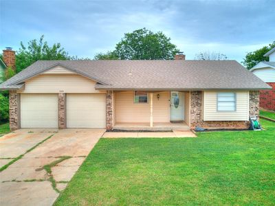 108 S Bouziden Dr, Moore, OK, 73160