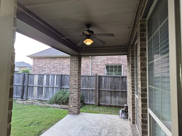 504 Eastland Dr — Photo 21