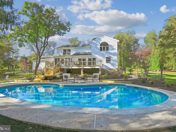 11001 Falls Rd, Lutherville Timonium, MD 21093