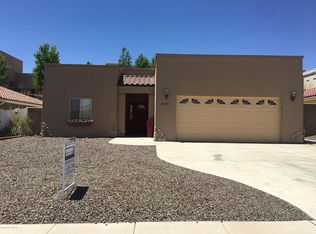 6029 Arroyo Dr, Farmington, NM 87402
