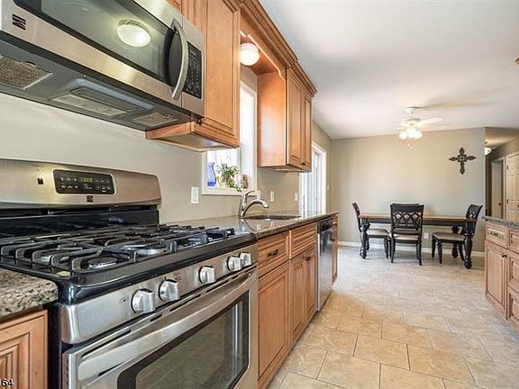 3rd image of 119 Merriam Ave