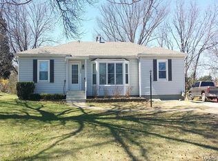 200 S Thomas St, De Soto, MO 63020