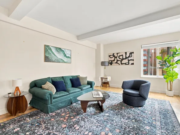 20 East 35th Street image 1 of 10