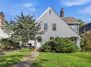434 Greenway Ter, Kansas City, MO 64113