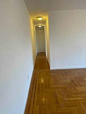 Rented by Arena Real Estate | media 7