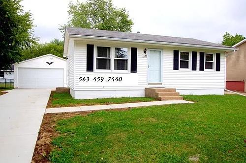 1139 N Pioneer St Photo 1