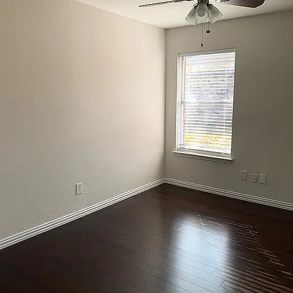 7505 Airline Dr — Photo 3