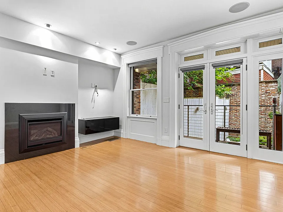 11 Fayette St #1
