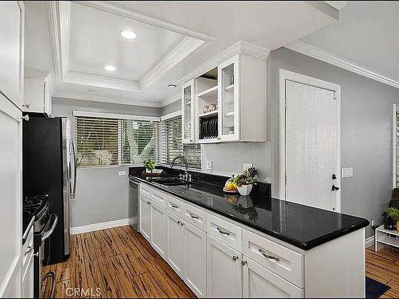 3rd image of 96 Clearbrook #32