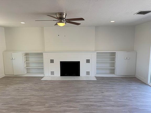 4th image of 288 W Diagonal St