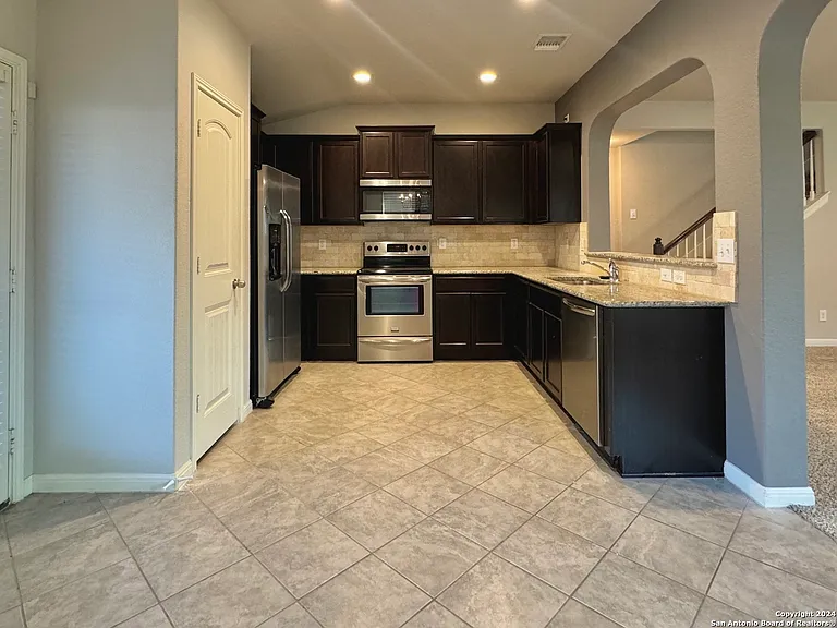 2249 Olive Hill Dr — Photo 4