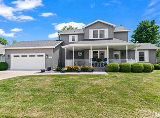 532 Gatlinburg Dr, Chatham, IL