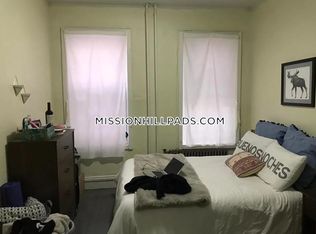 832 Huntington Ave #R2, Boston, MA 02115