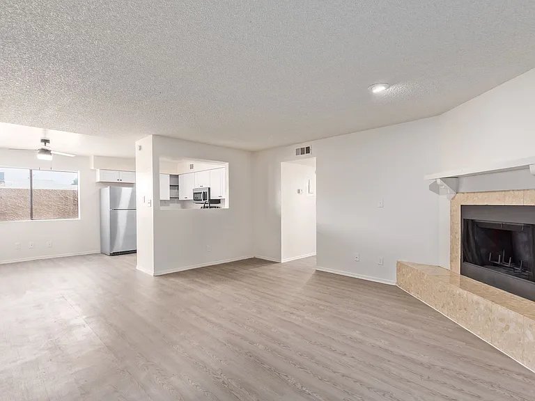7211 N 54th Ave — Photo 57