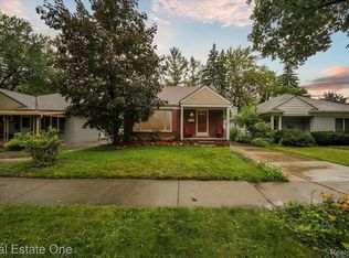 24350 Carlysle St, Dearborn, MI
