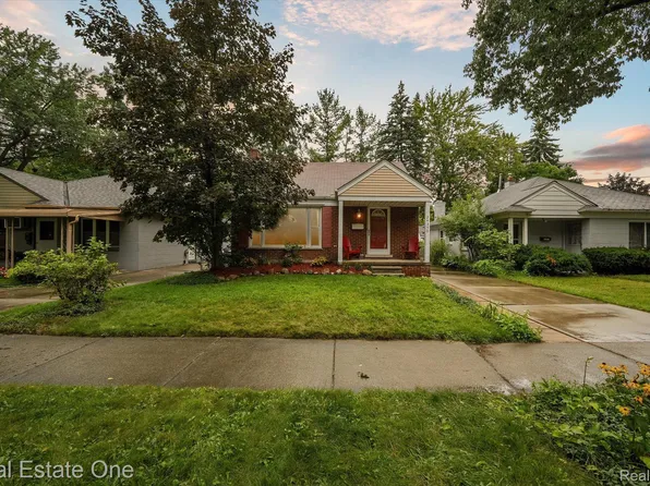 24350 Carlysle St, Dearborn, MI 48124