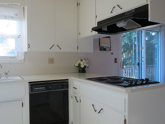 2nd image of 25814 17th Ave S