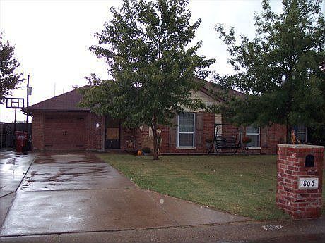 1st image of 805 Meadowdale Dr