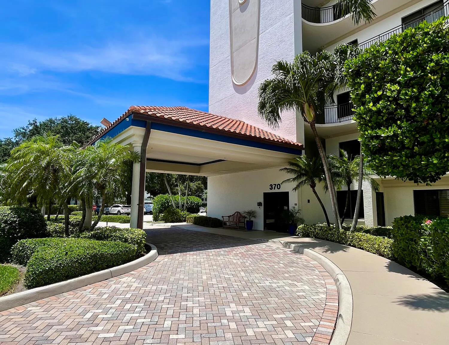 2 bed, 2.0 bath, 1446 sqft, $3,100 — Photo 3