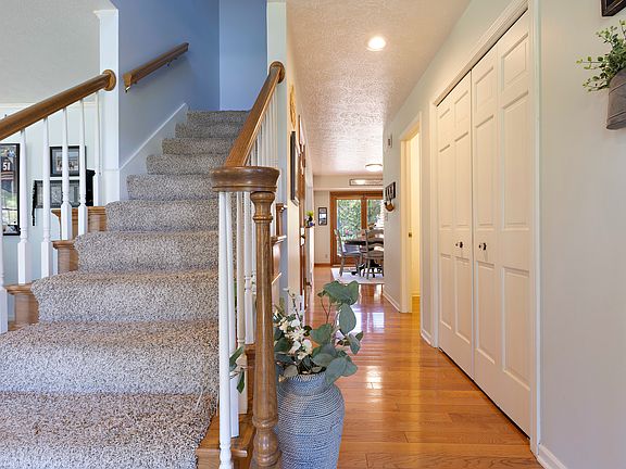 3rd image of 5481 Ponderosa Dr
